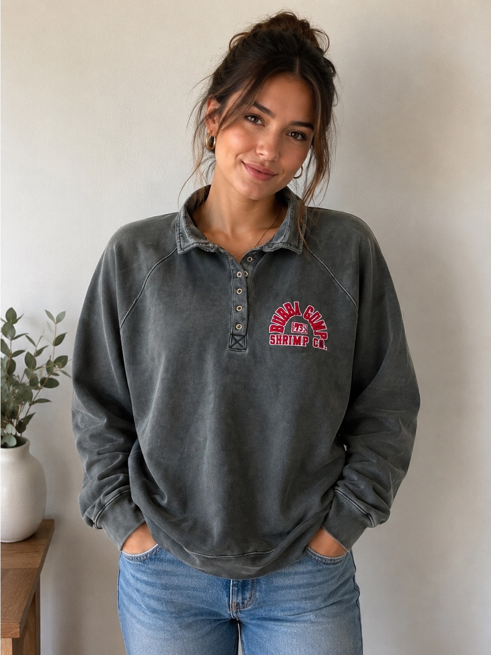 Bubba Gump Shrimp Co Collared Pullover - Medium NWOT